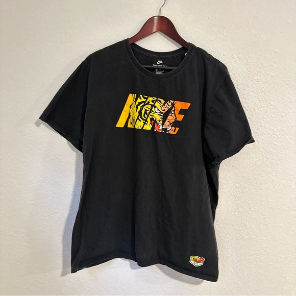 Nike Tee - Picture 1 of 3